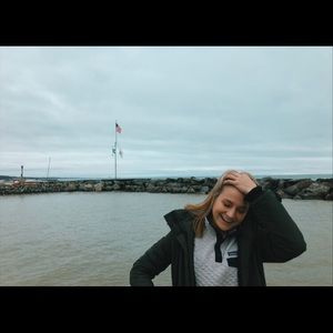 Meet your Posher, Violet